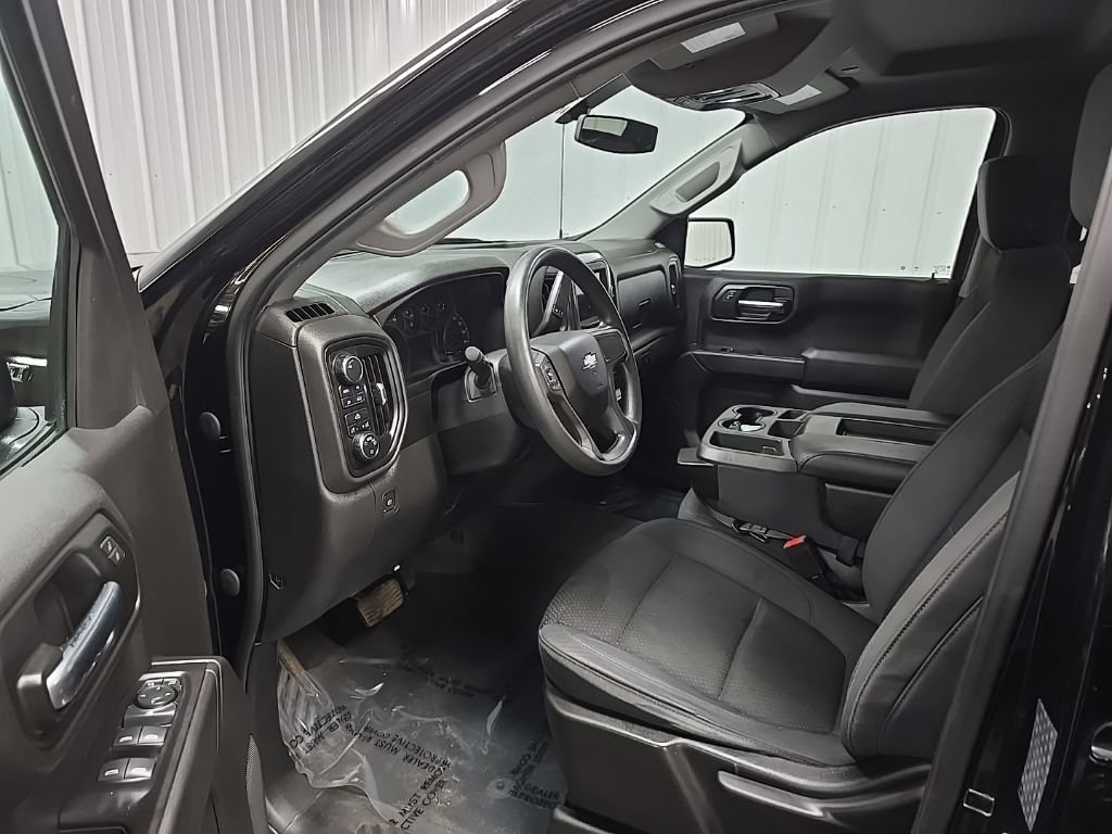 Used 2019 Chevrolet Silverado 1500 Custom w/ Custom Value Package AWD/4WD image 29