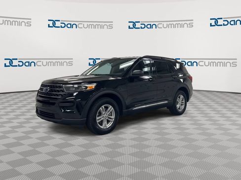 Used 2023 Ford Explorer XLT AWD/4WD image 4