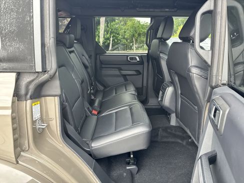 Used 2025 Ford Bronco Outer Banks AWD/4WD image 27