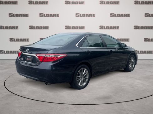 Used 2017 Toyota Camry SE FWD image 5