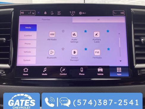 Used 2023 Chrysler Pacifica Touring-L image 3