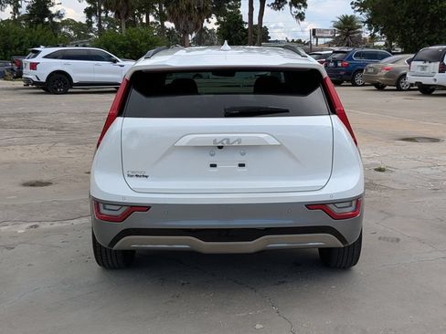 Certified 2023 Kia Niro Wave FWD image 7