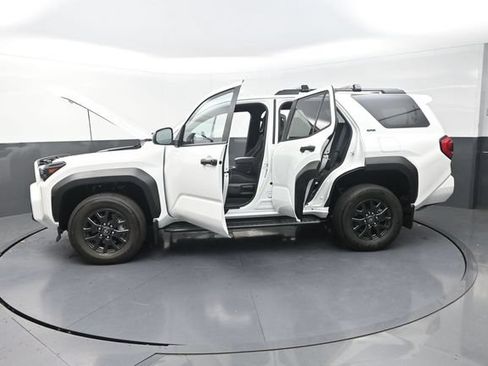 Used 2026 Toyota 4Runner SR5 AWD/4WD image 42
