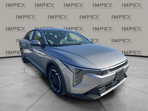 Used 2025 Kia K4 EX image 7