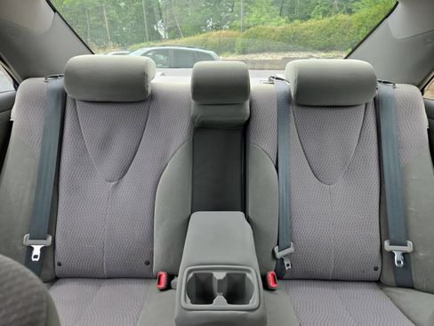 Used 2010 Toyota Camry FWD image 22