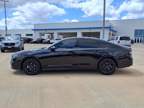 Used 2024 Honda Accord EX image 3
