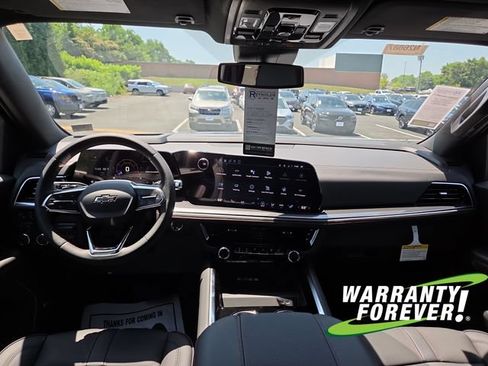New 2026 Chevrolet Suburban RST w/ RST Capability Package AWD/4WD image 10