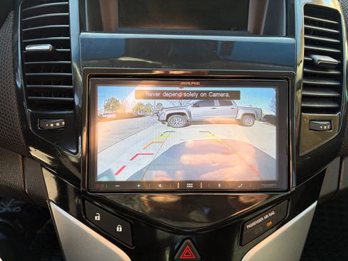 Used 2013 Chevrolet Cruze LT image 16