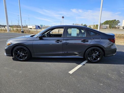 Used 2025 Honda Civic Sport image 4