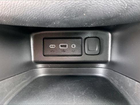 Used 2024 Chevrolet Equinox LT AWD/4WD image 32
