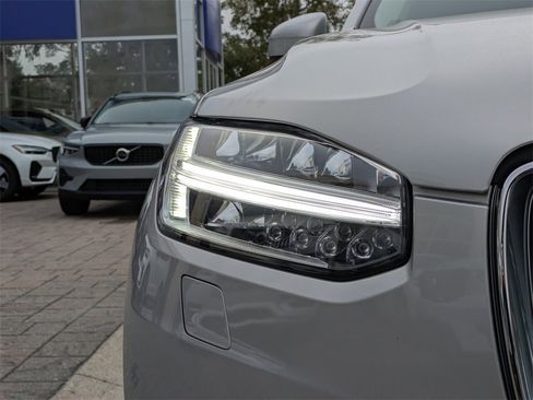 Certified 2025 Volvo XC90 B6 Ultra w/ Lounge Package image 9