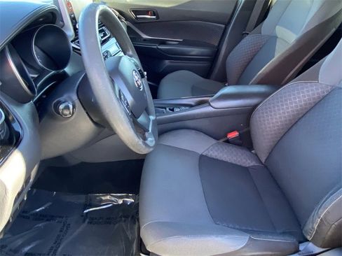 Certified 2020 Toyota C-HR LE image 20