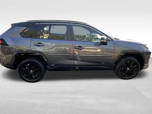 Used 2022 Toyota RAV4 XSE w/ XSE Grade Weather Package AWD/4WD image 9