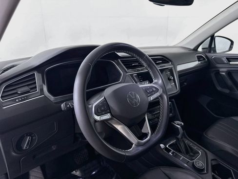 Certified 2022 Volkswagen Tiguan SE AWD/4WD image 4