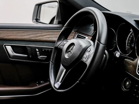 Used 2014 Mercedes-Benz E 350 4MATIC Wagon image 8