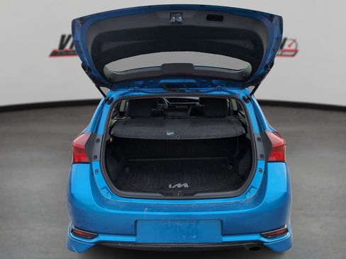 Used 2017 Toyota Corolla iM image 11