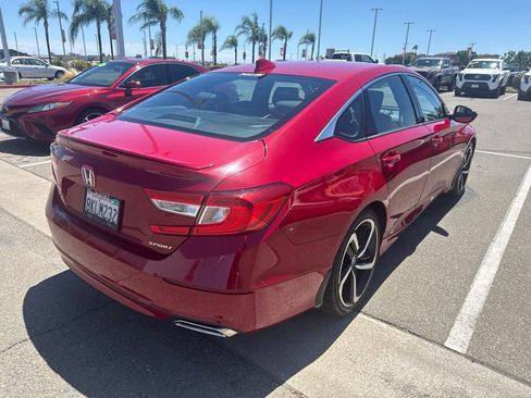 Used 2019 Honda Accord Sport image 5