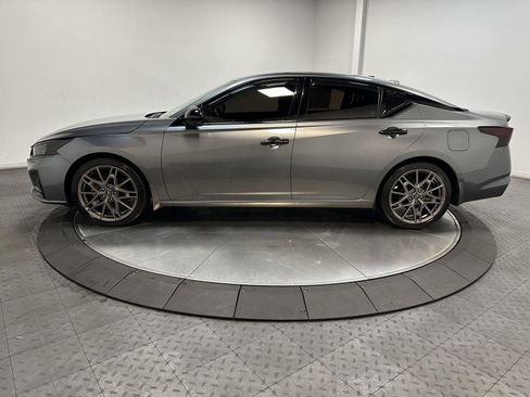 Used 2023 Nissan Altima 2.0 SR image 8