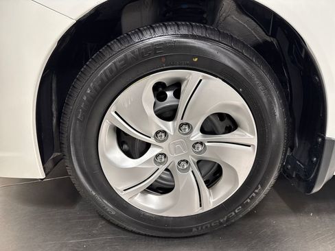 Used 2014 Honda Civic LX image 2