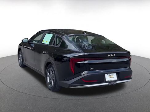 Used 2025 Kia K4 LXS FWD image 11