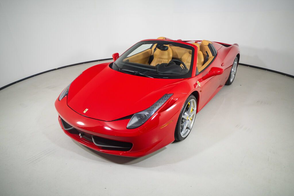 Used 2014 Ferrari 458 Spider RWD image 2