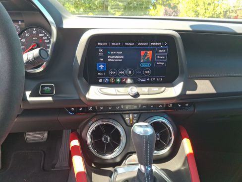 Used 2022 Chevrolet Camaro SS RWD image 11