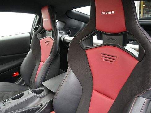 Certified 2024 Nissan Z NISMO w/ Floor Mat Package RWD image 11
