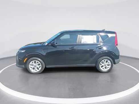 Used 2022 Kia Soul LX w/ Technology Package FWD image 5