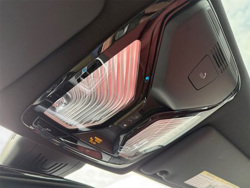 Used 2025 BMW i4 xDrive40i w/ Premium Package image 33