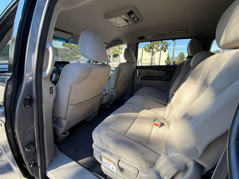 Used 2016 Honda Odyssey SE image 14