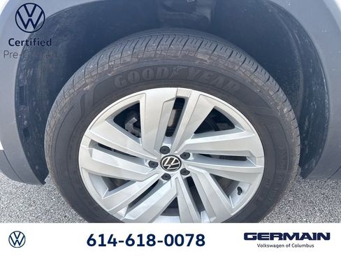 Used 2023 Volkswagen Atlas Cross Sport SE w/ Panoramic Sunroof Package image 16