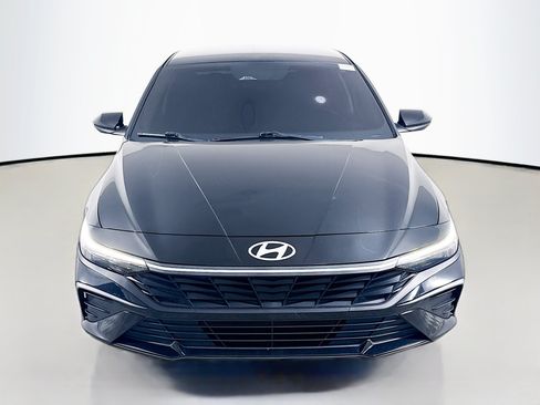 Used 2024 Hyundai Elantra SEL FWD image 2