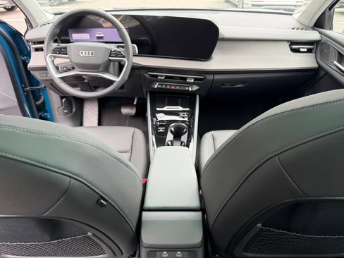 New 2026 Audi Q3 quattro 2.0T AWD/4WD image 17