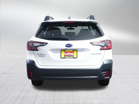 Used 2022 Subaru Outback Premium AWD/4WD image 6