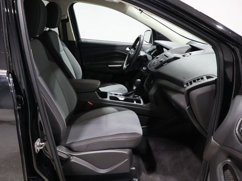 Used 2017 Ford Escape SE image 23