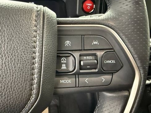 Used 2025 Toyota 4Runner TRD Off-Road Premium image 13