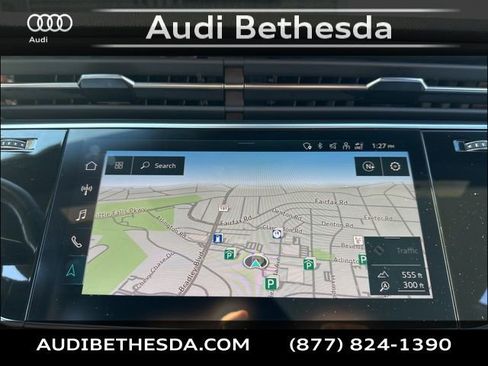 Used 2022 Audi Q8 Premium Plus image 23