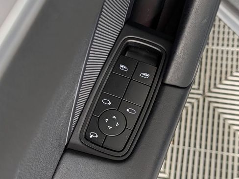 Certified 2025 Porsche 911 Carrera RWD image 25