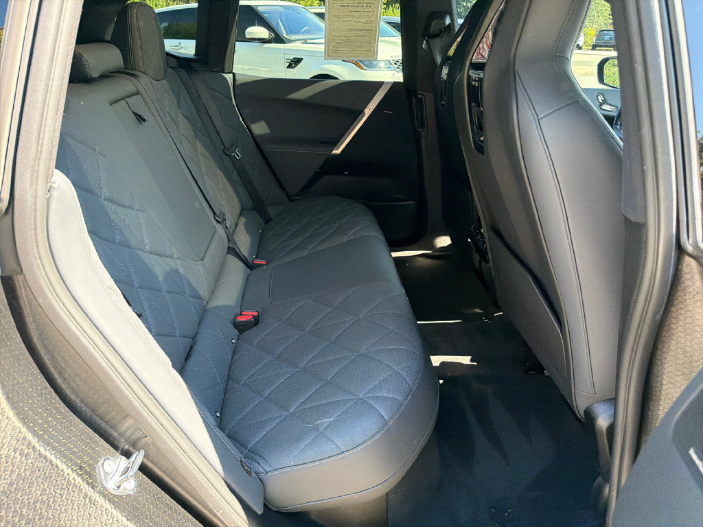 Used 2023 BMW iX xDrive50 w/ Ultimate Package 2 AWD/4WD image 15