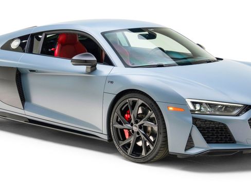 Used 2022 Audi R8 V10 w/ Premium Package RWD image 12