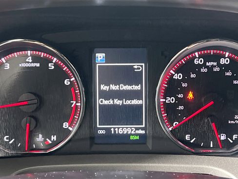 Used 2016 Toyota RAV4 SE image 23