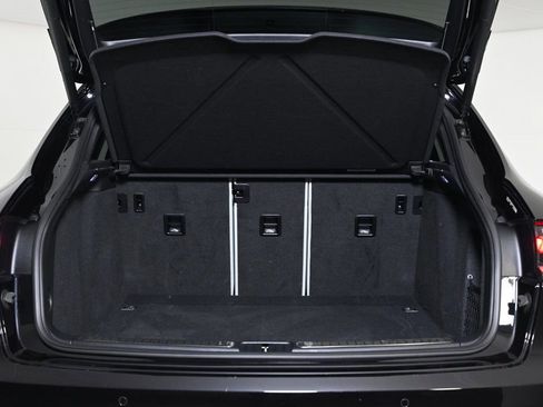 Certified 2024 Porsche Macan image 26