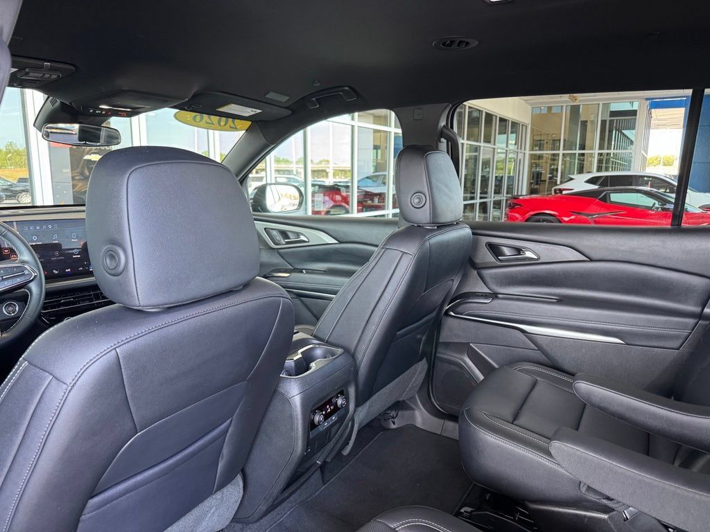 Used 2026 Chevrolet Traverse LT AWD/4WD image 20