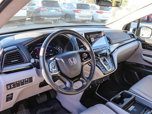 Used 2023 Honda Odyssey Elite image 24