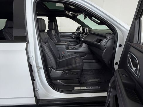 Used 2023 Chevrolet Tahoe RST w/ Luxury Package AWD/4WD image 5