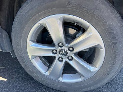 Used 2015 Toyota RAV4 XLE FWD image 11