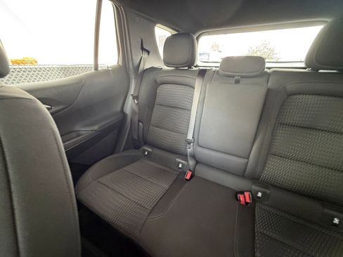 Used 2025 Chevrolet Equinox LT image 40