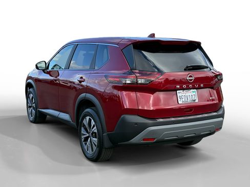 Used 2023 Nissan Rogue SV FWD image 3