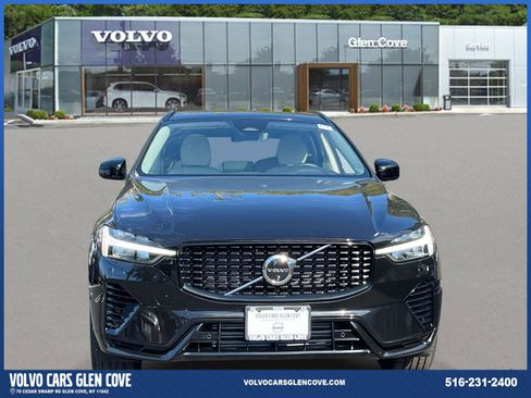 Certified 2025 Volvo XC60 T8 Plus AWD/4WD image 2