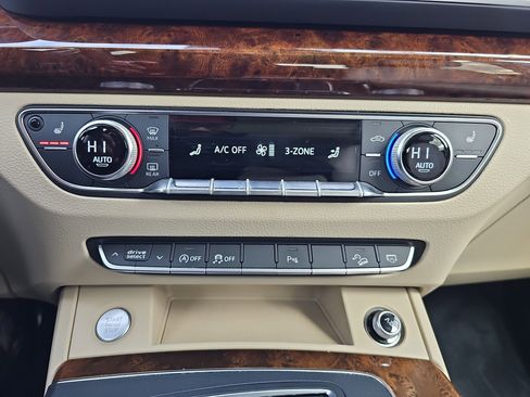 Used 2018 Audi Q5 2.0T Premium Plus w/ Premium Plus Package image 21